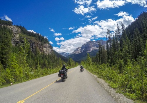 Choosing Safe and Scenic Routes for Your Motorcycle Adventures
